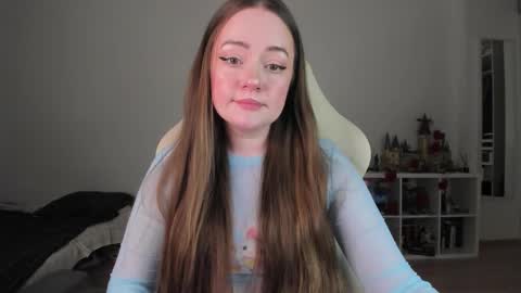 Snapshot of lil_happiness chatting on 02-14-26, 08:16 for free registration 3 online show from 02-14-26, 08:16