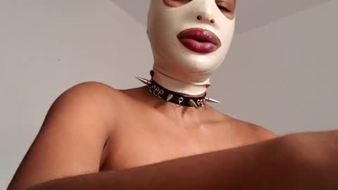 Snapshot of lil_ith chatting on 02-19-26, 06:04 Lilith online show from 02-19-26, 06:04