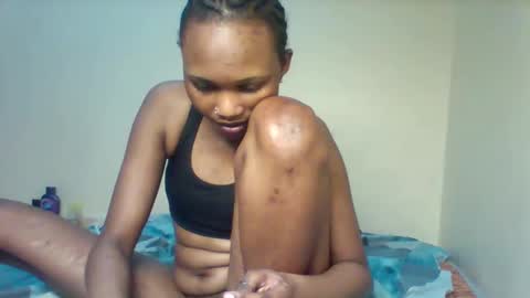 Lil miss online show from 11-23-25, 01:38