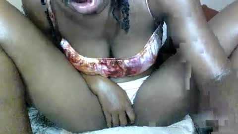 Snapshot of lil_paula chatting on 07-10-26, 04:06 serenity online show from 07-10-26, 04:06