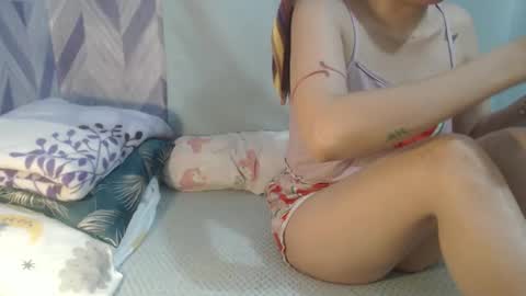 lil_sweetgirl4u online show from 11-17-25, 04:24