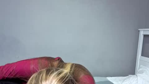 Snapshot of lil_tasty33 chatting on 10-04-25, 10:13 Emma online show from 10-04-25, 10:13