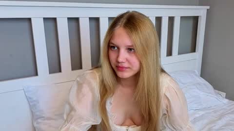 Emma online show from 04-25-26, 05:54