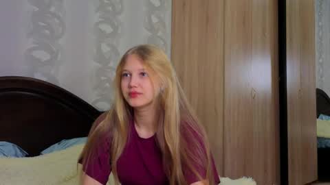 Emma online show from 05-18-26, 02:07