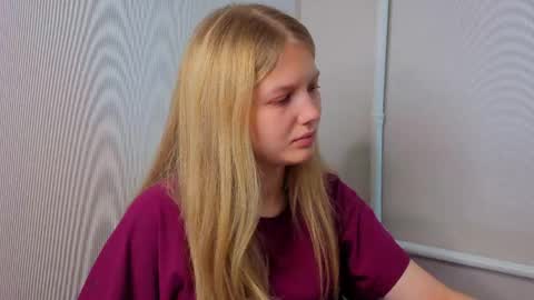 Emma online show from 05-21-26, 04:08