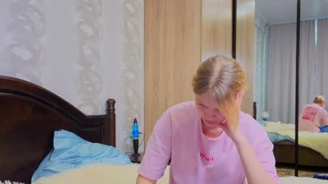 Emma online show from 05-27-26, 02:19