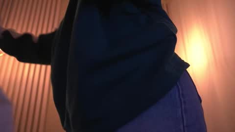 L I L A   online show from 03-28-26, 03:50