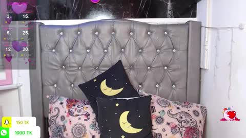 Snapshot of lila_gummy_ chatting on 11-15-25, 12:02 online show from 11-15-25, 12:02