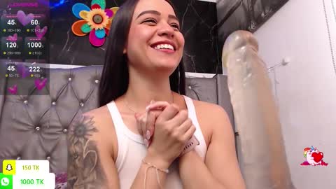 Snapshot of lila_gummy_ chatting on 11-18-25, 03:49 online show from 11-18-25, 03:49