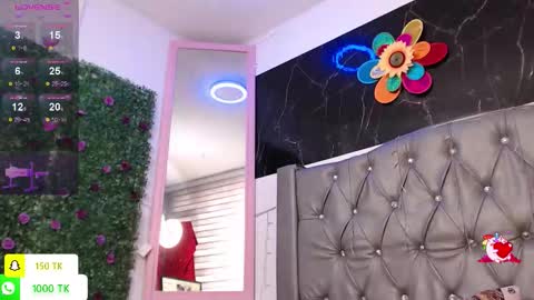 Snapshot of lila_gummy_ chatting on 12-22-25, 03:31 online show from 12-22-25, 03:31