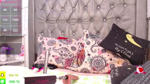 Snapshot of lila_gummy_ chatting on 02-23-26, 04:48 online show from 02-23-26, 04:48