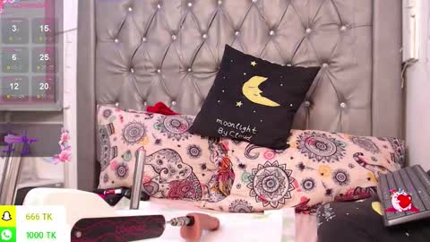 Snapshot of lila_gummy_ chatting on 03-06-26, 04:25 online show from 03-06-26, 04:25