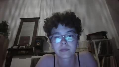 Snapshot of lilac_dreamsss chatting on 06-11-26, 02:33 lilac_dreamsss online show from 06-11-26, 02:33