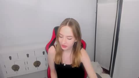 Snapshot of liladesire chatting on 01-28-25, 04:08 LiliaDesire online show from 01-28-25, 04:08