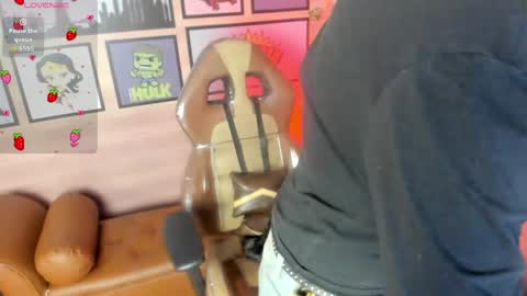 Snapshot of lilameow222 chatting on 05-14-26, 12:01 Lila online show from 05-14-26, 12:01