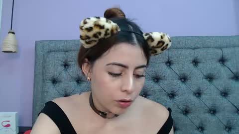 Lilasuni online show from 10-30-25, 07:58