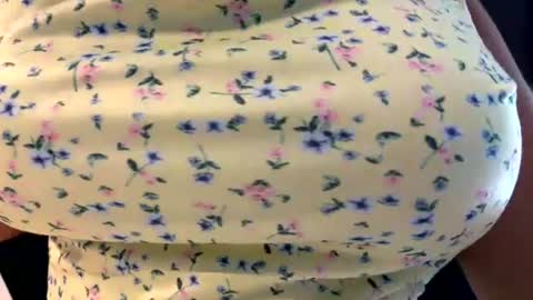 Snapshot of lilbeccaxo chatting on 07-23-26, 05:55 Rebecca online show from 07-23-26, 05:55