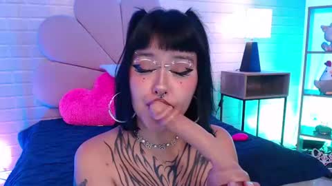 lilcandy19 online show from 07-23-26, 02:15