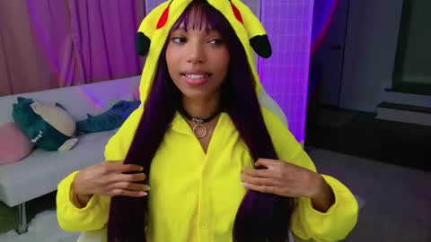 Snapshot of lileviemarie chatting on 03-03-25, 02:15 evie online show from 03-03-25, 02:15