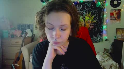 Snapshot of lileyfoxxx chatting on 09-23-25, 11:02 Lil online show from 09-23-25, 11:02