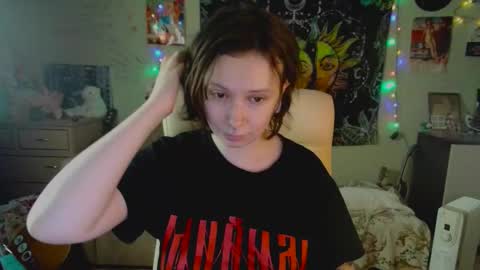 Snapshot of lileyfoxxx chatting on 09-25-25, 06:11 Lil online show from 09-25-25, 06:11