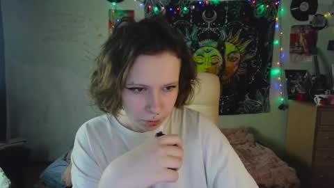 Snapshot of lileyfoxxx chatting on 10-17-25, 10:51 Lil online show from 10-17-25, 10:51