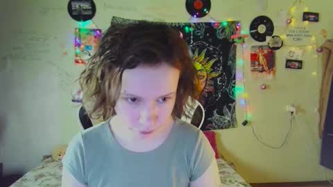 Lil online show from 12-22-25, 10:56