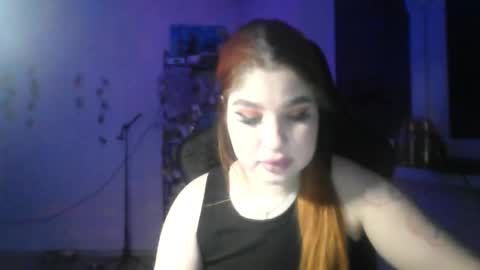 Lilfiregirl online show from 12-14-25, 12:27