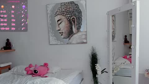 Lilith Nickol online show from 11-12-25, 06:03