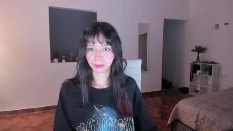Snapshot of lili_cherry_ chatting on 06-08-26, 08:42 lili_cherry_ online show from 06-08-26, 08:42