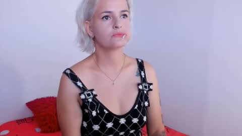 Lili online show from 10-04-25, 06:39