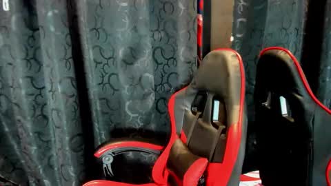 Lili  online show from 12-20-25, 07:21