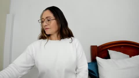 liliamilf online show from 10-14-25, 11:16
