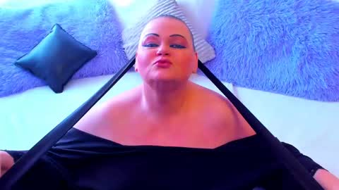 Snapshot of lilian_biegert chatting on 05-09-26, 05:34 Lili online show from 05-09-26, 05:34