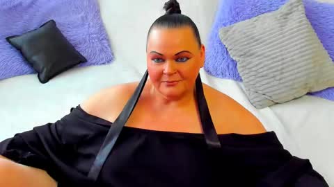 Snapshot of lilian_biegert chatting on 05-12-26, 09:28 Lili online show from 05-12-26, 09:28