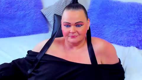 Snapshot of lilian_biegert chatting on 05-16-26, 03:44 Lili online show from 05-16-26, 03:44