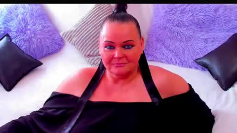 Snapshot of lilian_biegert chatting on 05-26-26, 07:26 Lili online show from 05-26-26, 07:26