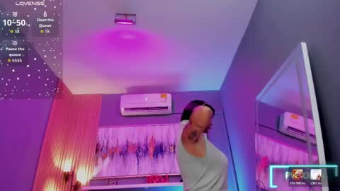 holis soy lily chang no olvides el pulgar arriba es muy importante para mi 3 independent model online show from 04-21-26, 01:42