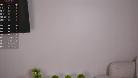 Hi I am Luna online show from 05-15-26, 03:08