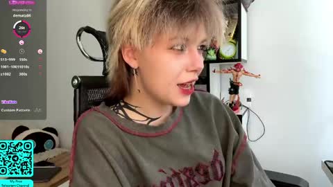 Lilian online show from 04-22-26, 07:33