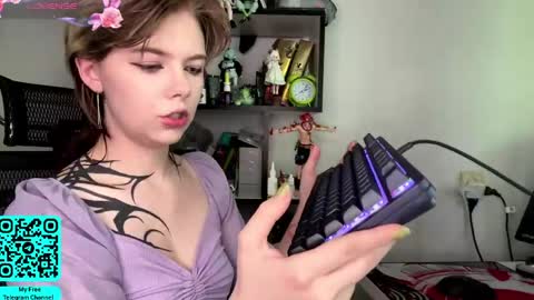 Snapshot of liliandaniels chatting on 05-31-26, 07:04 Lilian online show from 05-31-26, 07:04