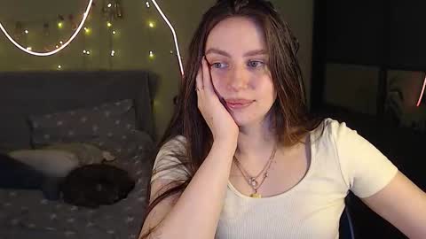 Snapshot of liliatlu chatting on 10-20-25, 08:53 Lilu online show from 10-20-25, 08:53