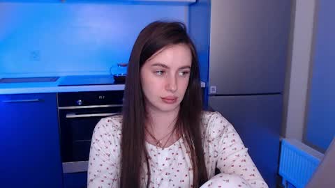 Lilu online show from 04-28-26, 02:27