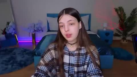 Lili Bakery online show from 03-24-26, 03:00