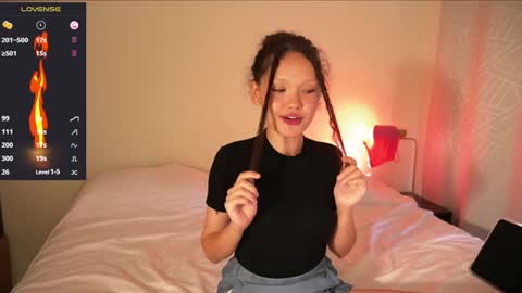 Snapshot of lilicapie chatting on 09-09-25, 12:54 Lilica  online show from 09-09-25, 12:54