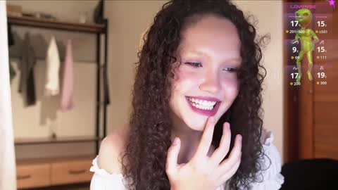 Snapshot of lilicapie chatting on 09-11-25, 01:17 Lilica  online show from 09-11-25, 01:17