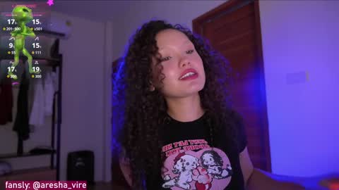 Snapshot of lilicapie chatting on 10-19-25, 07:53 Lilica  online show from 10-19-25, 07:53