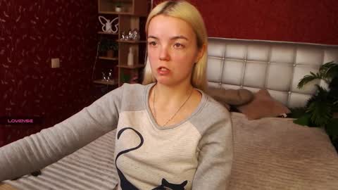 Lilie online show from 02-10-25, 09:04