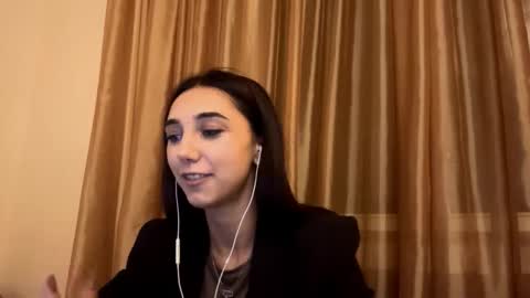 Snapshot of lilihalvorsen chatting on 09-22-25, 10:12 Lina online show from 09-22-25, 10:12