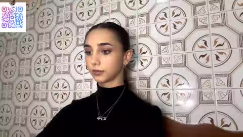 Lina online show from 12-04-25, 10:29